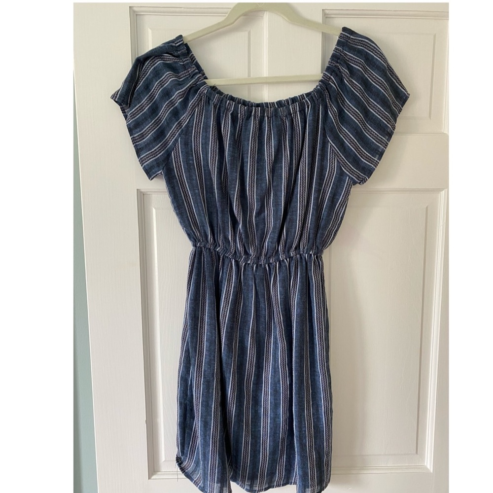 Universal threads dress